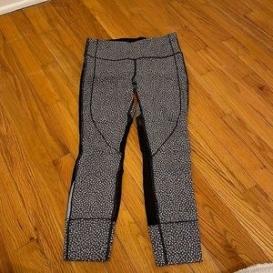 Lululemon speckled leggings. Size 6.